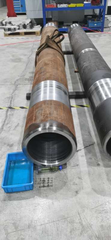 深孔鉆鏜床4.3米長的工件，內(nèi)孔直徑359mm  出口壁厚差1.5mm